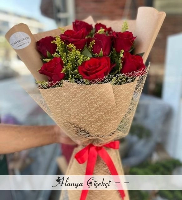 11 Kırmızı Gül Buketi