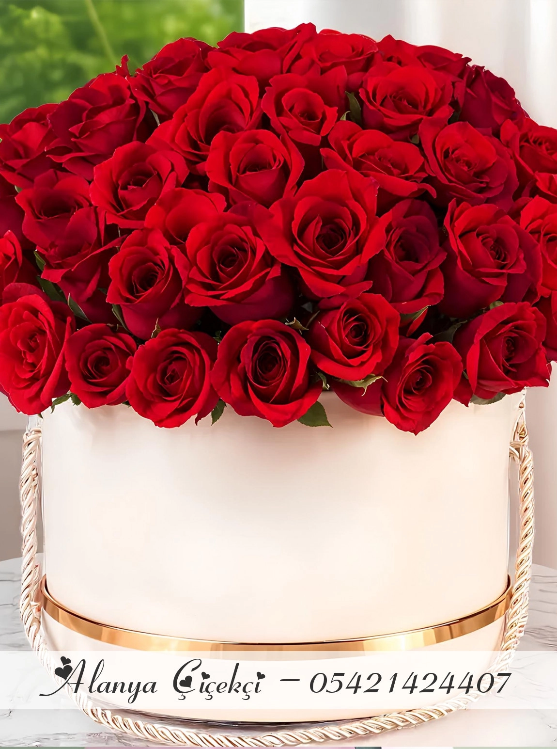 Beyaz Kutuda 101 Adet Kırmızı Güller