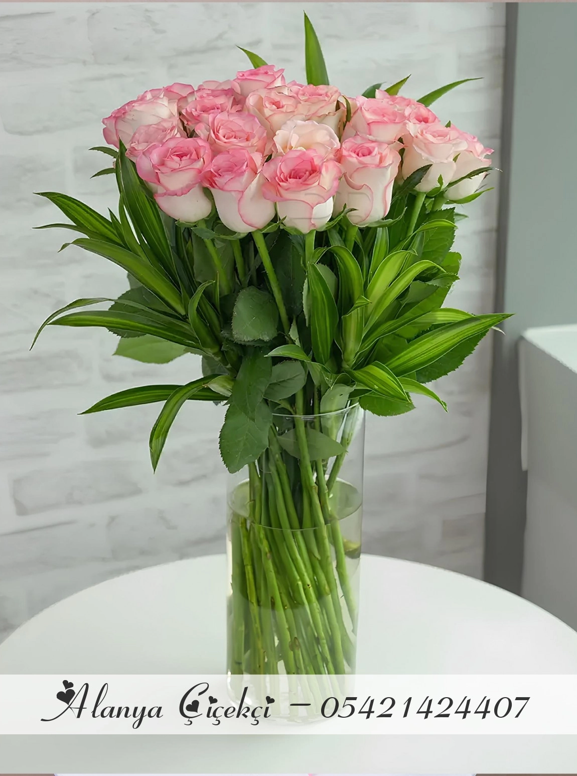 20 Pink Roses in Vase