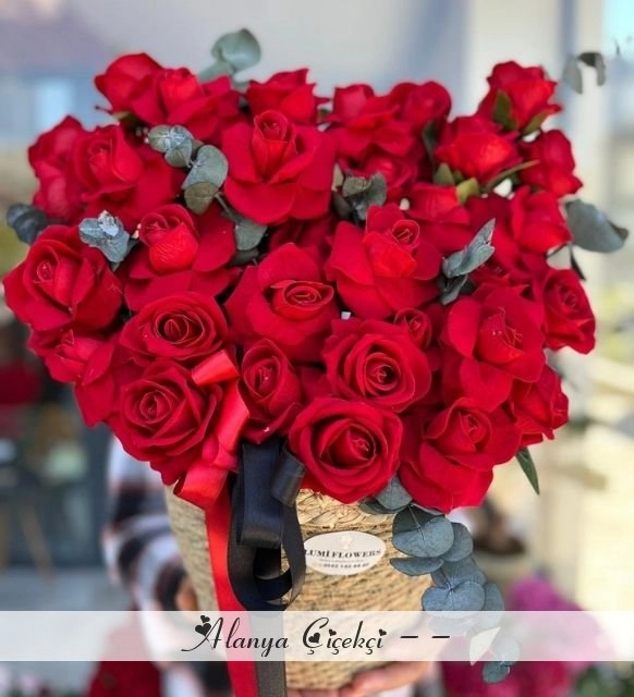 Lumi Red Roses Basket