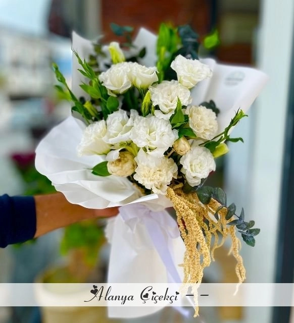 White Lisianthus Bouquet