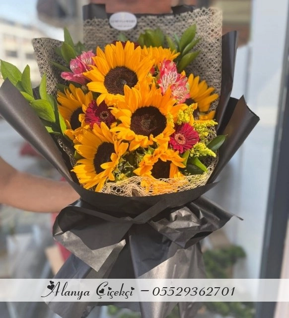 Özel Ambalaj Ayçiçeği Buketi