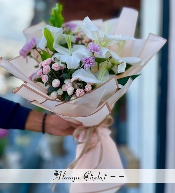 Pudra Gül Lilyum Buketi
