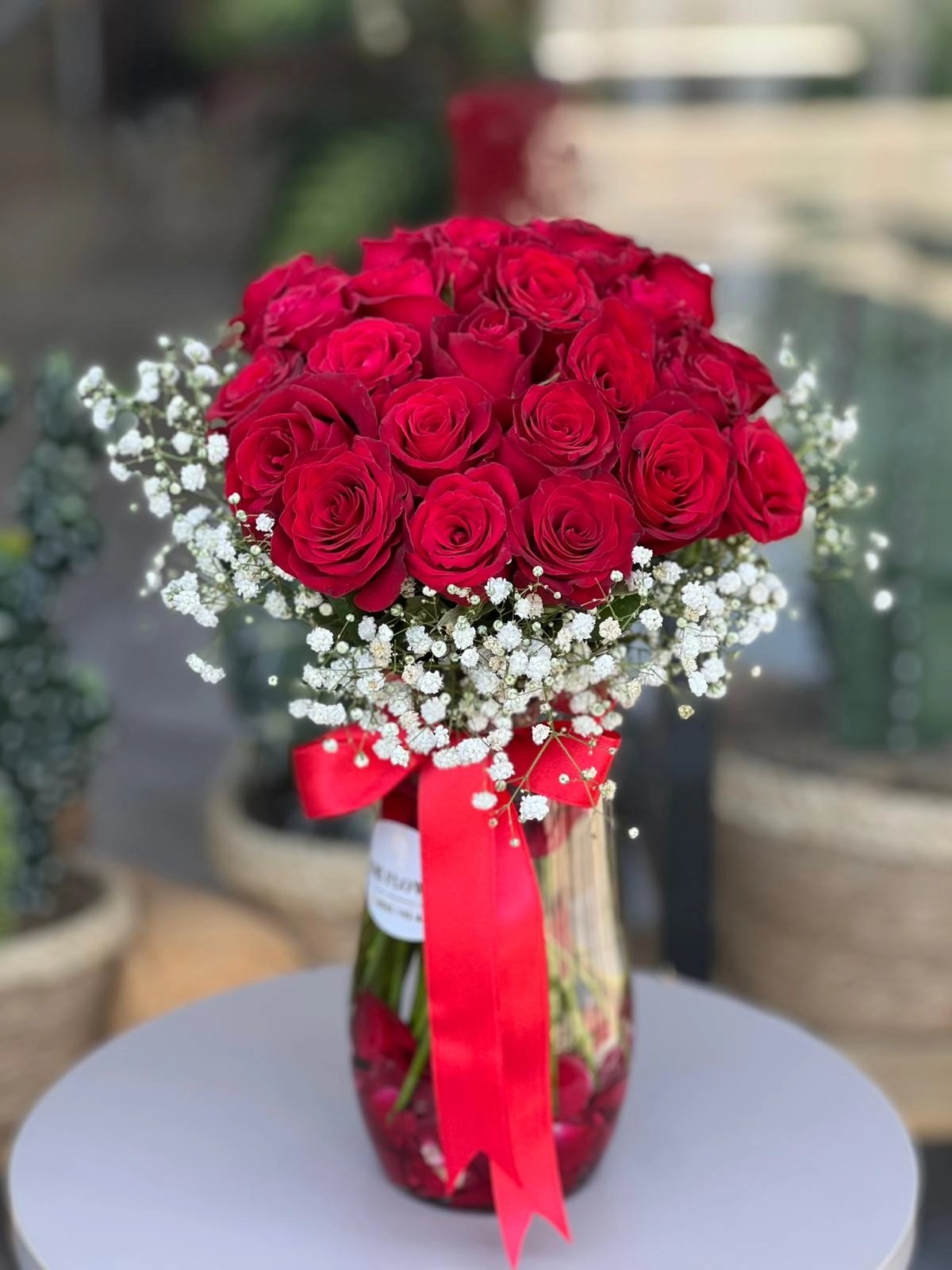 Sonsuz Aşk – 25 Kırmızı Gül Vazoda