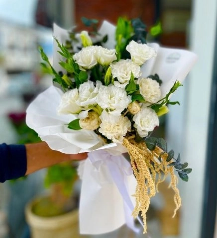 Beyaz Lisihantus Buketi