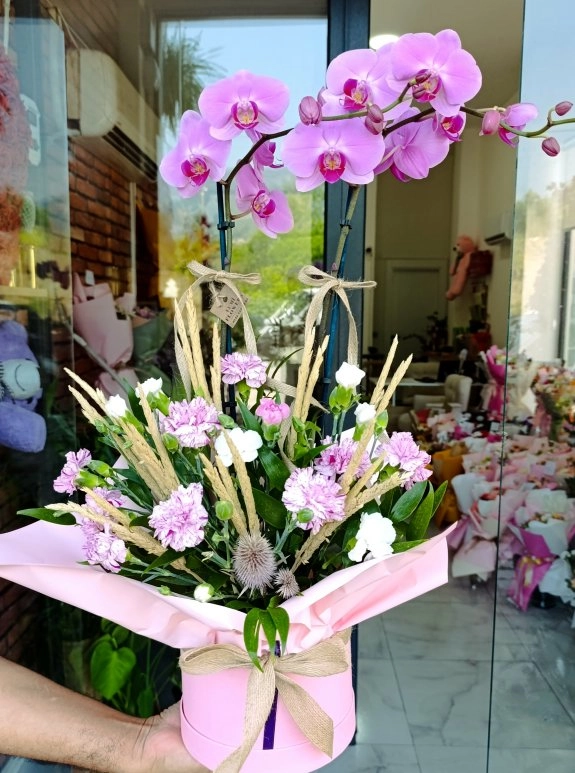 Lumi Elegant Bag Arrangement