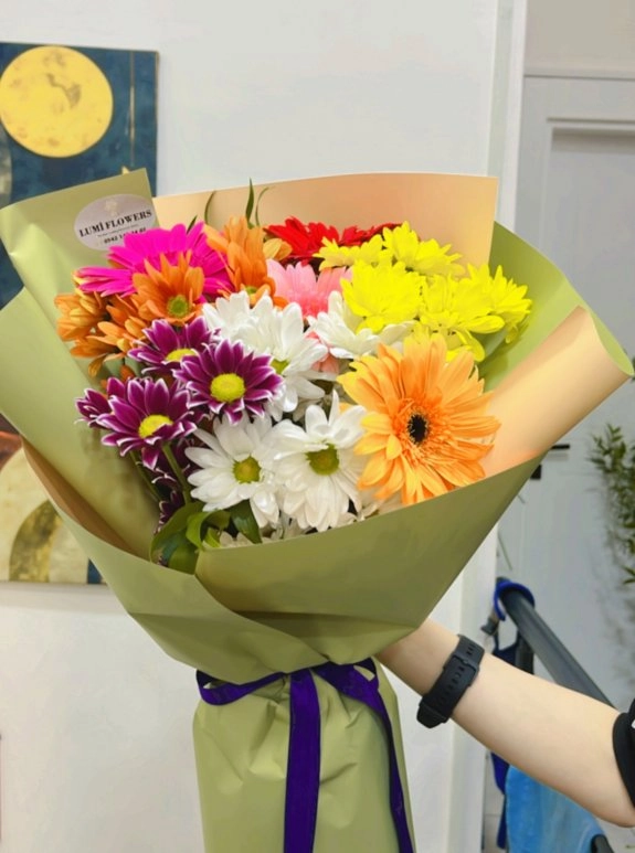 Lumi Fresh Daisy Bouquet