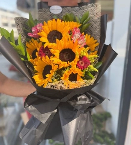 Özel Ambalaj Ayçiçeği Buketi