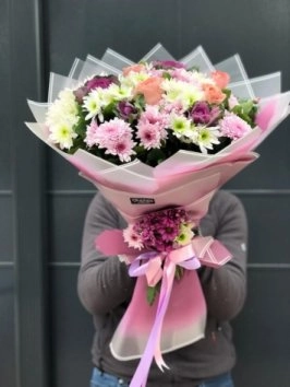 Pastel Aşk – Papatya Ve Gül Aranjmanı