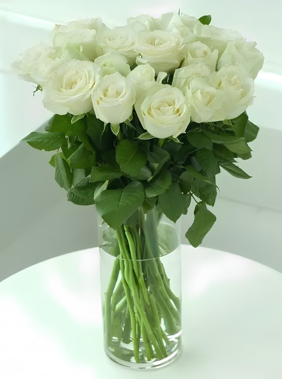 Vazoda 20 Beyaz Gül
